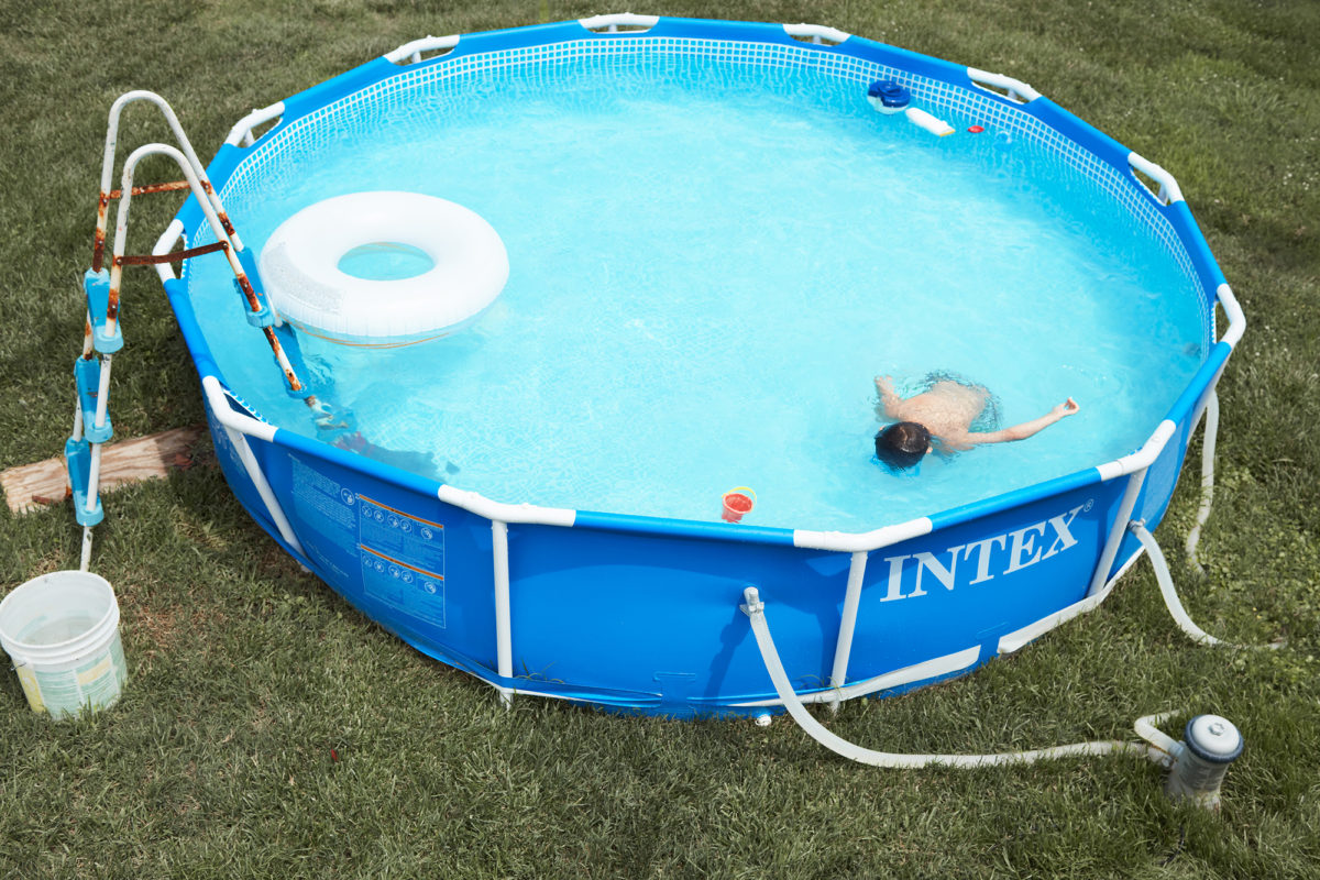 Practicing to hold breath underwater